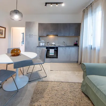 Housmart Montanara 606-4 *