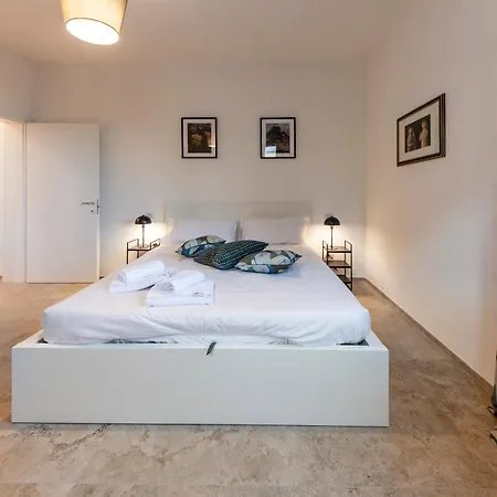 Housmart Montanara 606-4 * Виньола