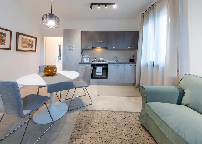 Housmart Montanara 606-4 *